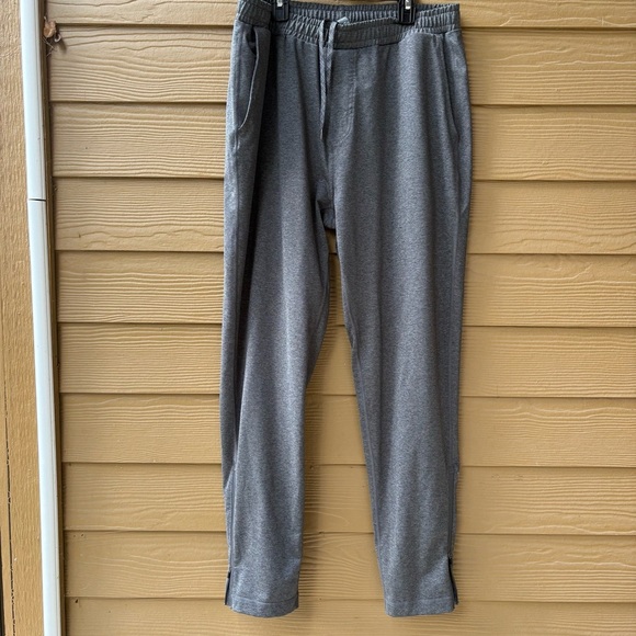 Vuori Sunday Performance Track Pants in Charcoal Grey Size Large - Picture 4 of 8